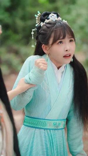 穿越后，我带三个崽崽整顿恶人谷（65集）短剧全集秒播无卡顿