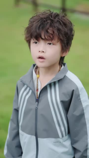 八岁神算老祖,被曾孙女直播曝光(80集) 八岁神算老祖,被曾孙女直播曝光(80集)短剧合集杜比音效版