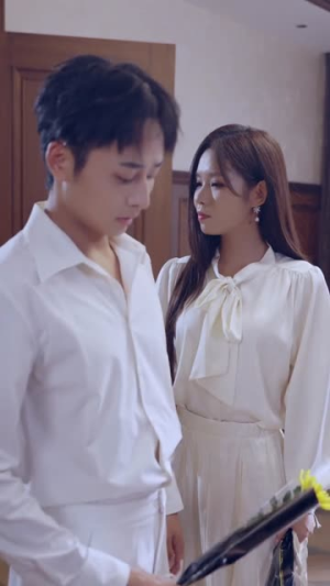 下凡当天,冷艳总裁来接我(80集) 下凡当天,冷艳总裁来接我(80集)短剧全集高清完整版