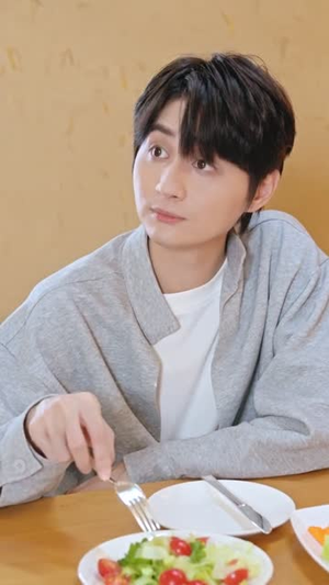 医生给自己做手术,这很合理吧(80集) 医生给自己做手术,这很合理吧(80集)短剧大结局全集解锁