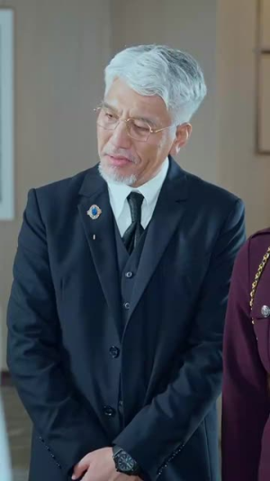 开学典礼亲妈身份震惊全场（80集）短剧完结篇全集连播