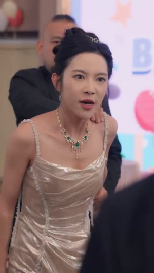 微光重拾旧年春（80集）短剧全集VR沉浸版