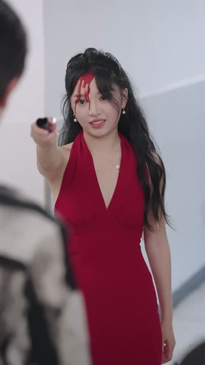 她似野藤,缠绕而上(51集) 她似野藤,缠绕而上(51集)短剧全集秒播无卡顿