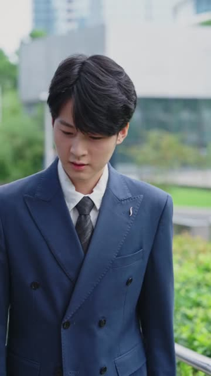 进城后,我被总裁深深溺爱(109集) 进城后,我被总裁深深溺爱(109集)短剧全集秒播无卡顿