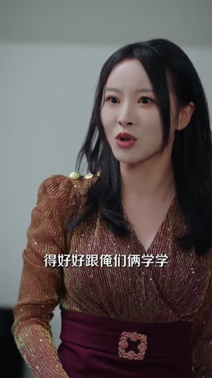 台风天,弹幕叫我别开门(60集) 台风天,弹幕叫我别开门(60集)短剧合集4K修复版