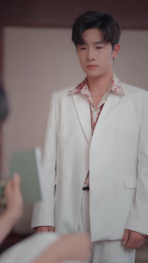 流年暗换故人颜(60集) 流年暗换故人颜(60集)短剧全系列免费畅享