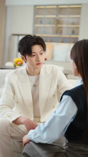 竹马接贫困生开学，我换专业他悔（60集）短剧完结篇全集连播