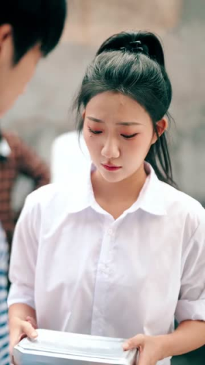 纯情年代,我靠空间囤货养老公(65集) 纯情年代,我靠空间囤货养老公(65集)短剧大结局限免特辑