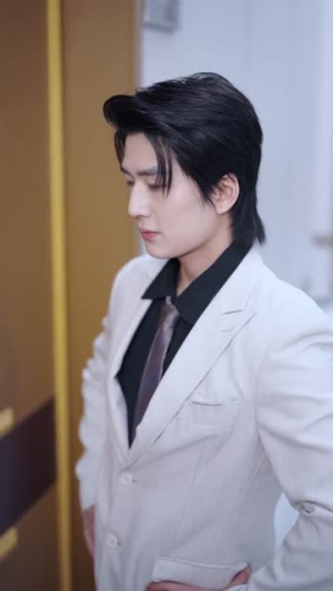 新婚夜:记忆之外悔不当初(70集) 新婚夜:记忆之外悔不当初(70集)短剧终极大结局合集