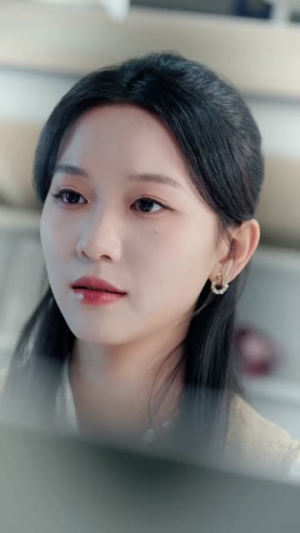 被闺蜜偷走身份证后（48集）短剧爆款全集在线播