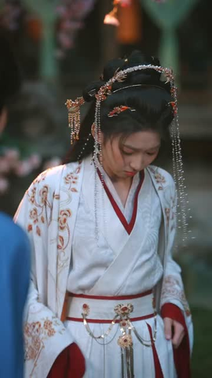 侯府悔哭,假千金是真玄学大佬(81集) 侯府悔哭,假千金是真玄学大佬(81集)短剧完结篇全集连播