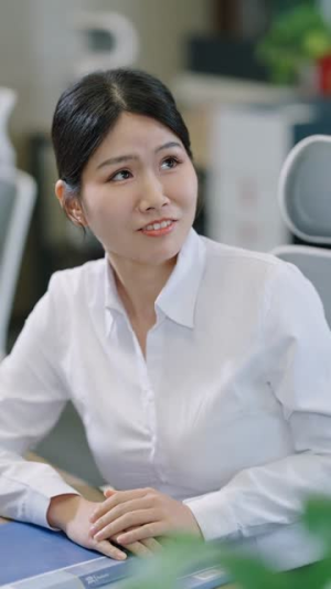 相亲系统到，我无敌（80集） 短剧全集投屏大屏看