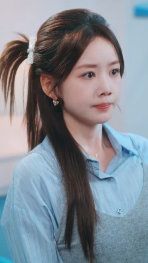 闪婚捡了个老狐狸（79集）短剧全集热力排行榜之一