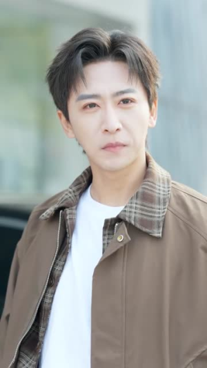 我有十万小弟开局闯入电子厂(70集) 我有十万小弟开局闯入电子厂(70集)短剧终极大放送合集