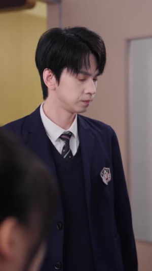 重回校园,我给儿子当靠山(64集) 重回校园,我给儿子当靠山(64集) 短剧全剧终限免合集