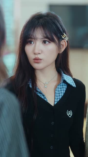 刚开学我被女神校花找上门(81集) 刚开学我被女神校花找上门(81集)短剧合集杜比音效版