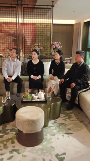 开局抓通缉犯,我成警队香饽饽(84集) 开局抓通缉犯,我成警队香饽饽(84集)短剧全集无删完整版