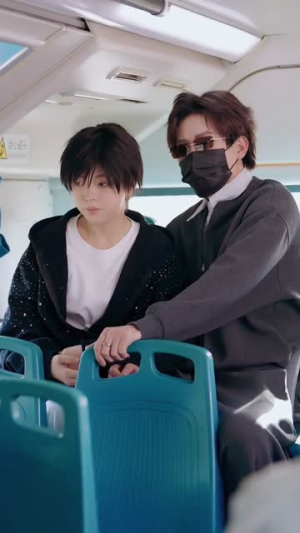 我,唱作双强,粉丝多亿点怎么了(81集) 我,唱作双强,粉丝多亿点怎么了(81集)短剧全集畅看无门槛