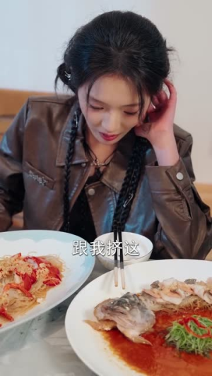 摆摊三年，女神带着萌宝倒追我（85集）短剧合集蓝光画质