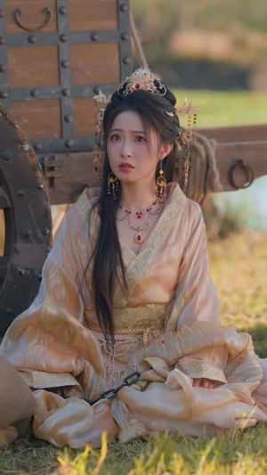 末世女帝养成指南（72集）短剧全集解锁零收费