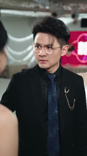 退婚当天,她惊艳全场(43集) 退婚当天,她惊艳全场(43集)短剧全系列免费畅享