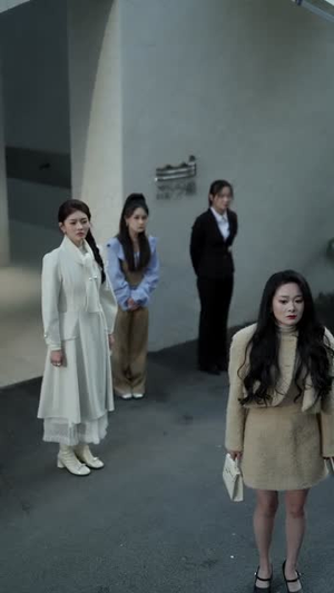 陷落京霓(110集) 陷落京霓(110集)短剧全集连看不停歇