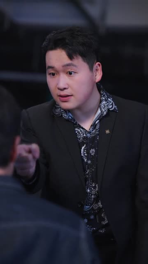 那个被你赶走的求职者，成了首富（79集）短剧终篇全集限免看