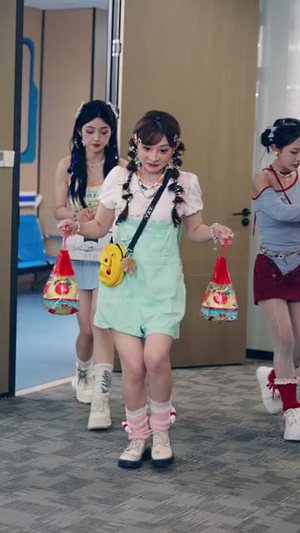 震惊返现，精神小妹叫我男神（62集）短剧全集无删完整版