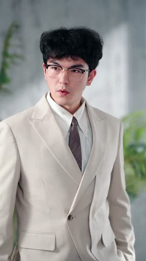 高手下山,从跟未婚妻退婚开始(83集) 高手下山,从跟未婚妻退婚开始(83集)短剧全集高清完整版