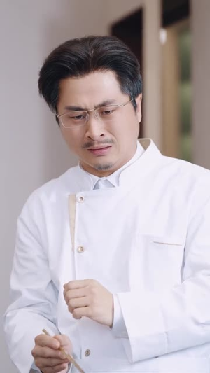 我的系统:嘴越硬奖励越猛(80集) 我的系统:嘴越硬奖励越猛(80集)短剧完结篇全集连播