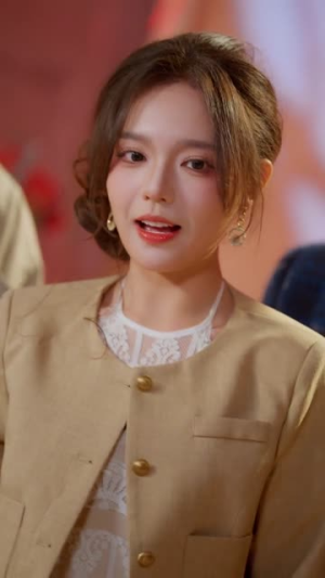 我在末日开网店,养活三个弟弟(70集) 我在末日开网店,养活三个弟弟(70集)短剧大结局合集放送