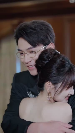 你似骄阳耀眼(64集) 你似骄阳耀眼(64集)短剧合集导演剪辑版