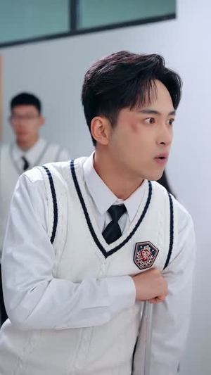 我，王牌杀手，成了贵族学校小可怜（80集）短剧合集通宵追更版