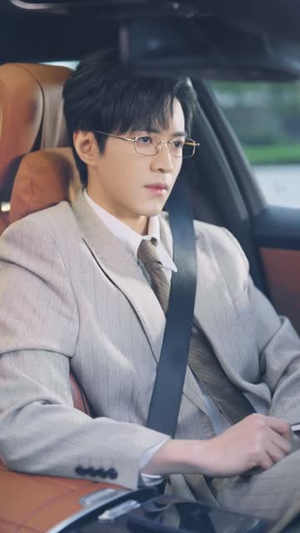 凌医生他又争又抢（60集）短剧全集投屏大屏看