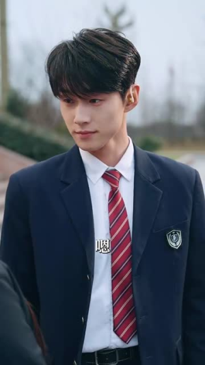 怪你太耀眼(78集) 怪你太耀眼(78集)短剧全剧终高清放送