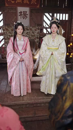 开局山匪,我的夫人爆神兵(80集) 开局山匪,我的夫人爆神兵(80集)短剧全集秒播无卡顿