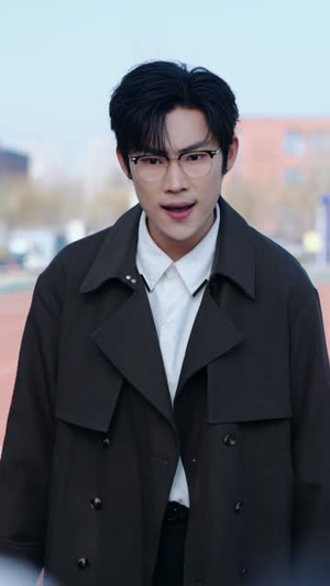 顾少在京大,校花排队求同桌(90集) 顾少在京大,校花排队求同桌(90集)短剧全集高清无码版