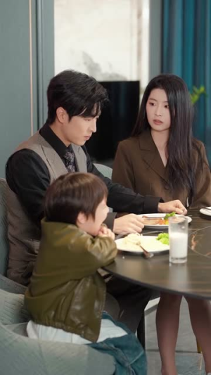 霍总,你的爱妻人设又崩了(50集) 霍总,你的爱妻人设又崩了(50集)短剧热映全集免费刷