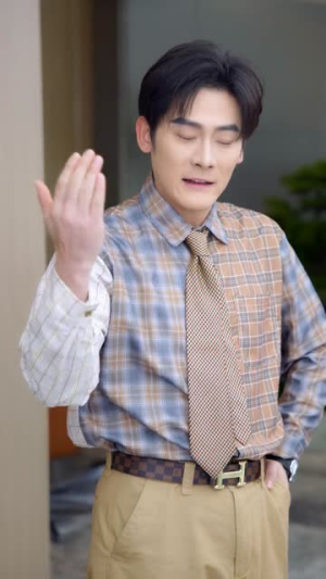 亏成首富,从败家开始(80集) 亏成首富,从败家开始(80集)短剧全集高清无码版