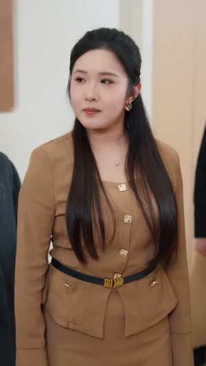 刚出狱,未婚妻就要与仇人结婚(80集) 刚出狱,未婚妻就要与仇人结婚(80集)短剧全集秒播无卡顿