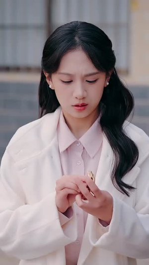 顾总跟我回村过年后哭着要入赘(60集) 顾总跟我回村过年后哭着要入赘(60集)短剧大结局合集放送