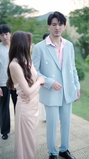 花裙彩面踏春芳（50集）短剧完结篇全集连播