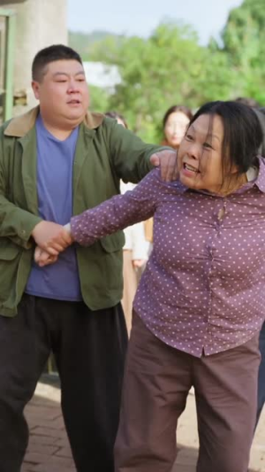 重生70:护妻发家两不误(80集) 重生70:护妻发家两不误(80集)短剧全剧终高清放送