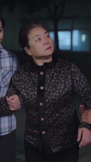 假千金回贫民窟,带八个哥哥逆风翻盘(70集) 假千金回贫民窟,带八个哥哥逆风翻盘(70集)短剧宝藏全集限免看