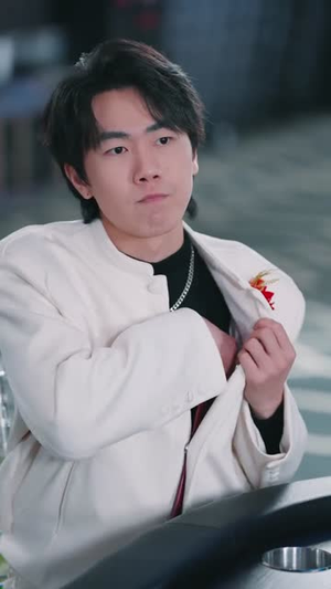 大婚当日,三个哥哥宠我护我全场(74集) 大婚当日,三个哥哥宠我护我全场(74集)短剧全剧免费合集