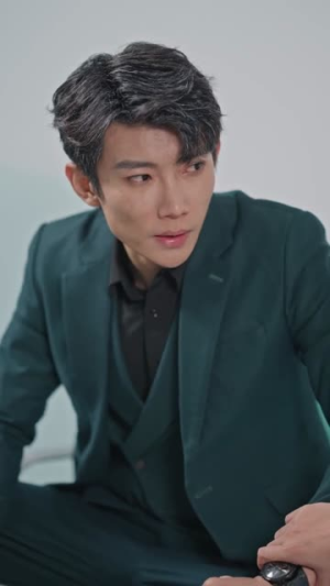 重逢后,我被前男友强制爱了(80集) 重逢后,我被前男友强制爱了(80集)短剧完结全集限免刷