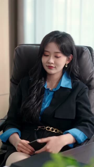 难哄！清冷傅爷每天黏着我撒娇（82集）短剧合集杜比音效版