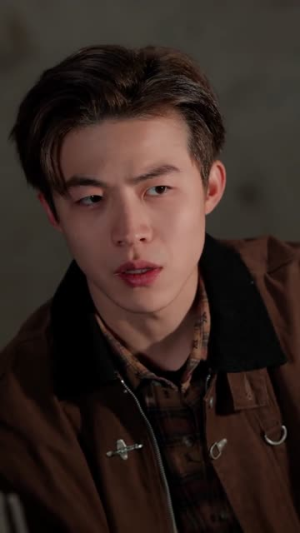 辞职回乡,我靠草药系统日入过万(68集) 辞职回乡,我靠草药系统日入过万(68集)短剧大结局超前点映