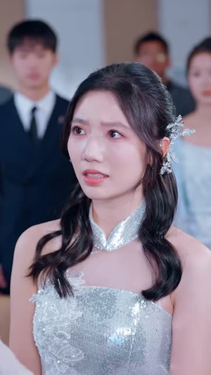 反派:我在女主身边捡奖励(80集) 反派:我在女主身边捡奖励(80集)短剧超清全集在线看