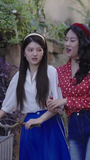 魂穿80年代之冷艳厂花爱上我(45集) 魂穿80年代之冷艳厂花爱上我(45集)短剧合集蓝光画质